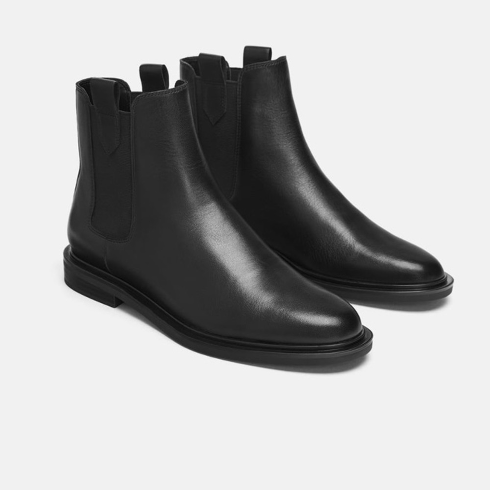 NWOT Zara Leather Chelsea Boots